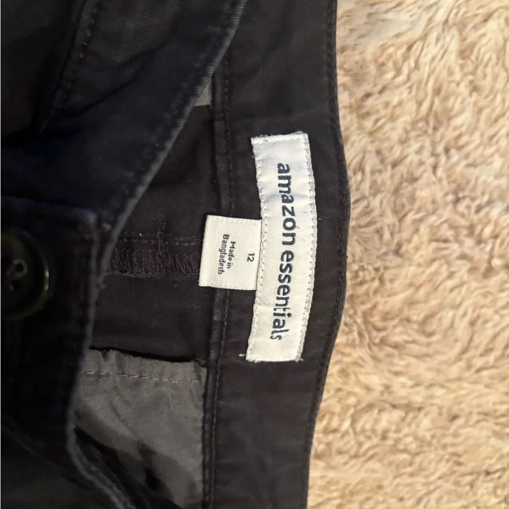 Amazon Essentials woman’s pants - Picture 2 of 3
